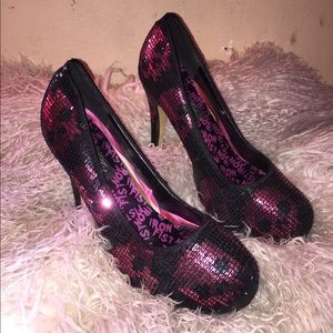Iron Fist Skull Sequin Pumps